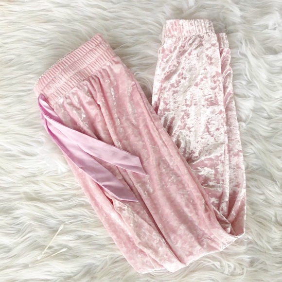 Victoria's Secret Pants - Victoria’s Secret Pink crushed velvet jogger